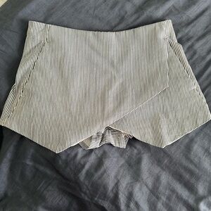 high waisted stripe sqort skirt